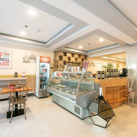 Oyo 171 Amore Hotel Muntinlupa City Buitenkant foto