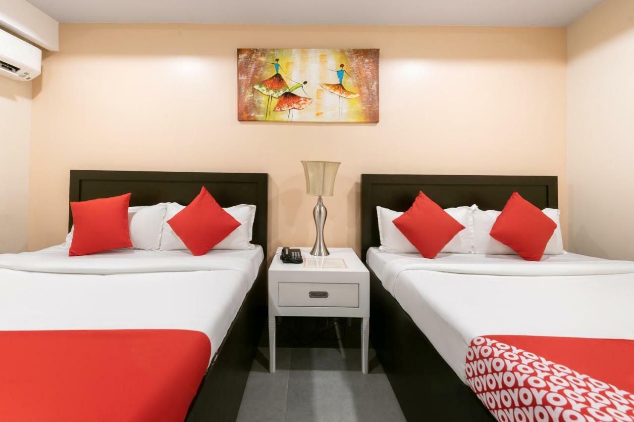 Oyo 171 Amore Hotel Muntinlupa City Buitenkant foto